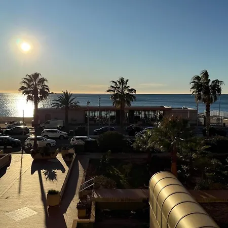 Sea View Apartment, Center * Fréjus