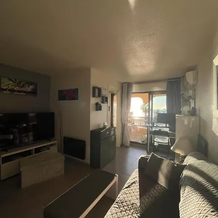 Lägenhet Sea View Apartment, Center Fréjus